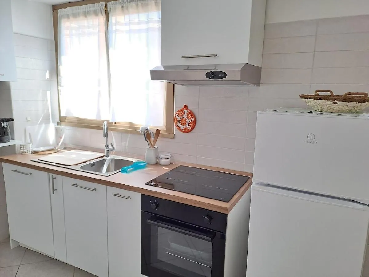 Torre Spaccata Apartment For 6 With Parking Rome Italy