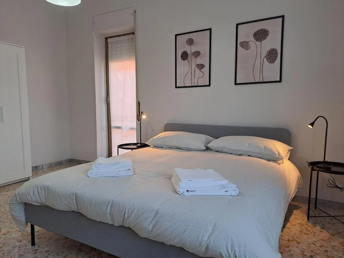 Torre Spaccata Apartment For 6 With Parking Rome