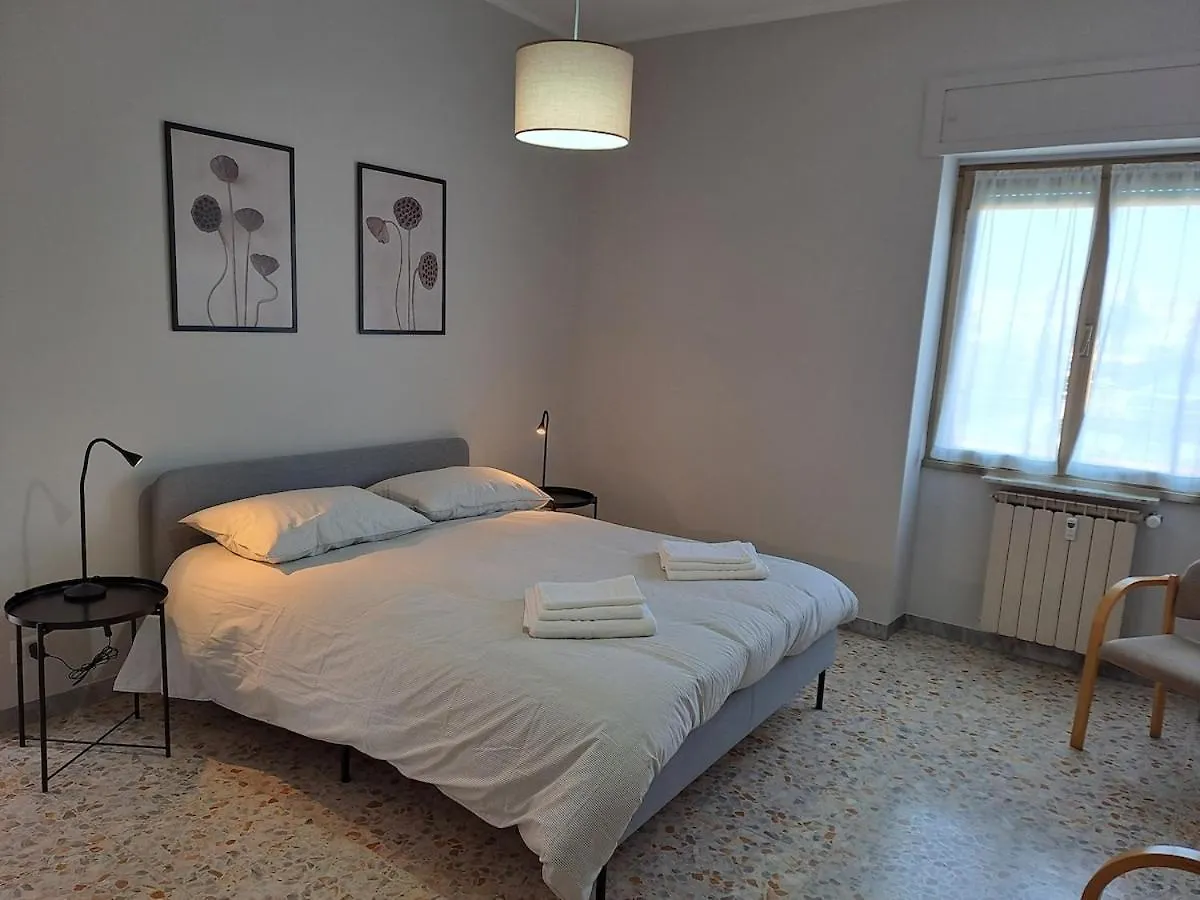 Torre Spaccata Apartment For 6 With Parking Ρώμη